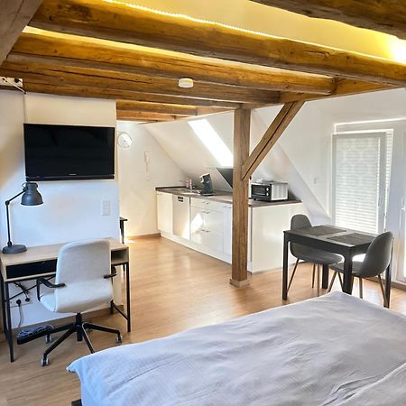 1 Zimmer Wohnung Dg Mit Klimaanlage Und Kleinen Balkon Oedheim Екстер'єр фото