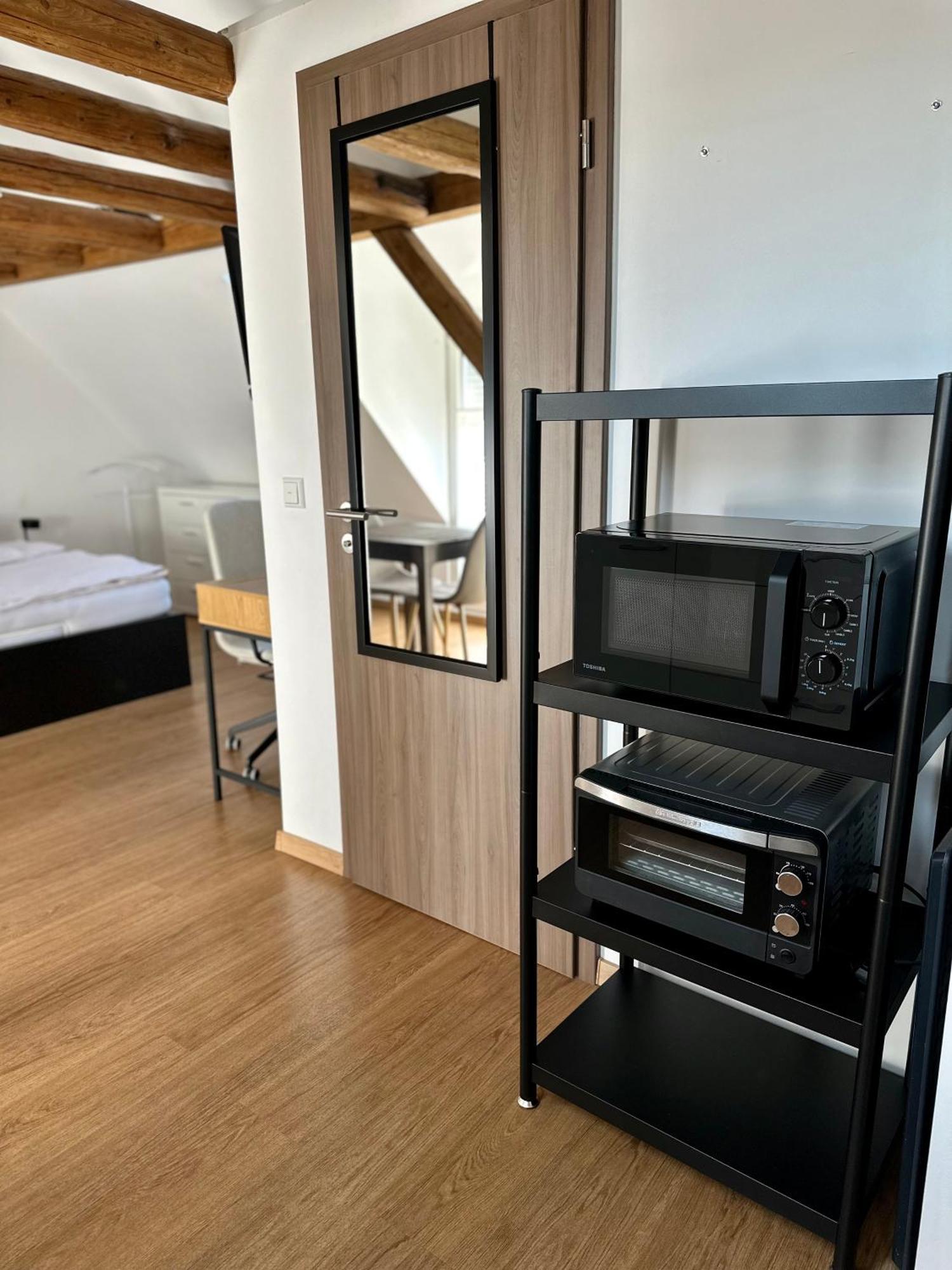 1 Zimmer Wohnung Dg Mit Klimaanlage Und Kleinen Balkon Oedheim Екстер'єр фото